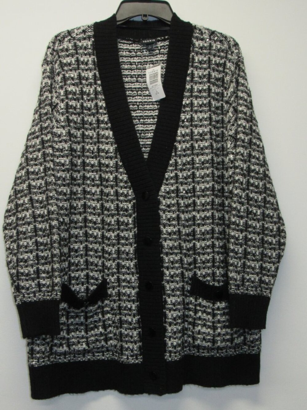 NWT Torrid Chunky Boyfriend Black White Sequin Sparkle Snap Cardigan Sweater 1X